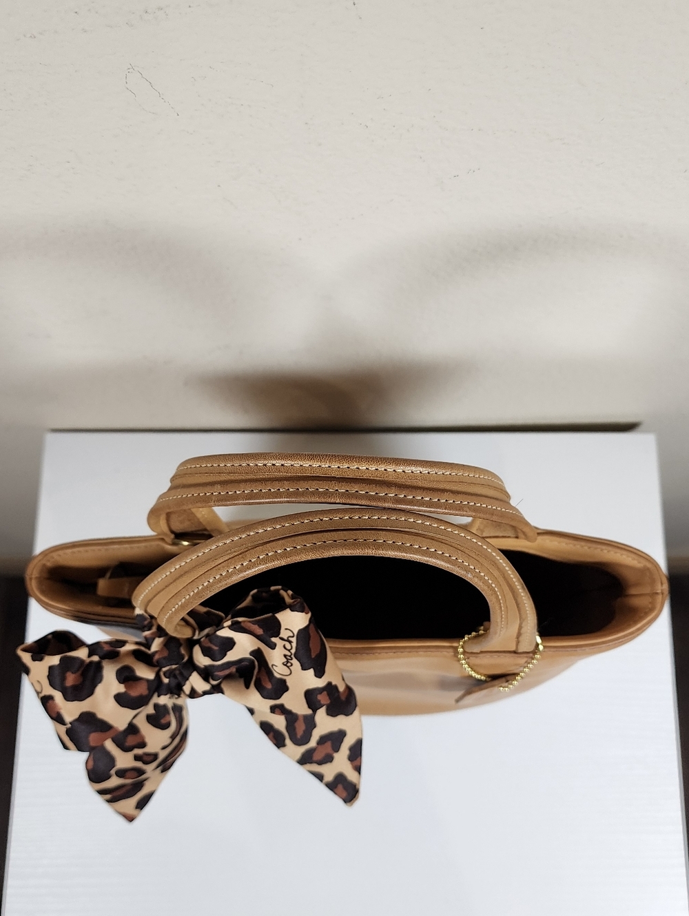 Vintage Coach Bleeker Small Basket #9301 - Picture 3 of 12